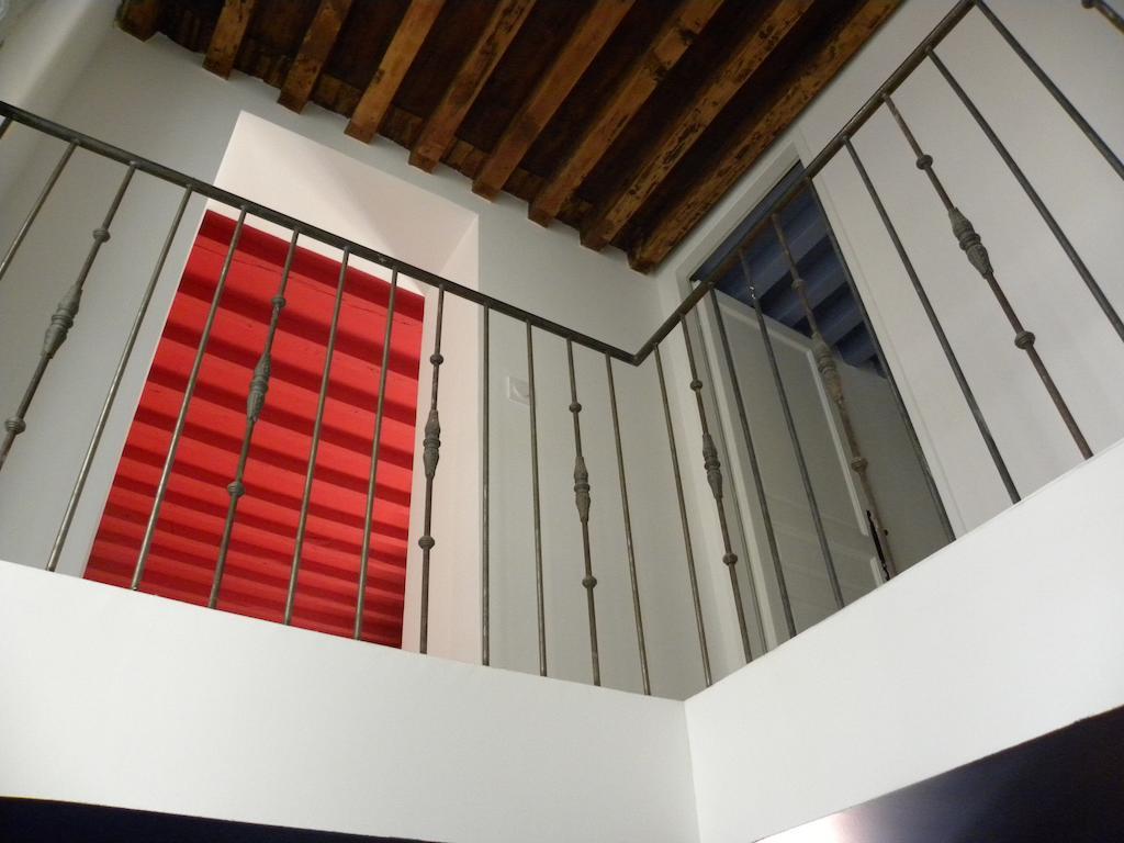 Ferienwohnung La Terrasse Du Marche Aux Fleurs Montpellier Exterior foto